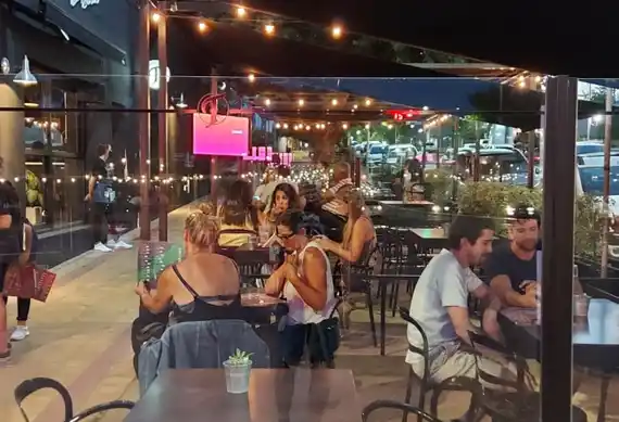 Los grises de la implementación del pase sanitario dejan en una situación incómoda a los gastronómicos