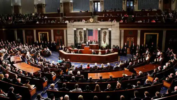 MIENTRAS LA CORTE SUPREMA AMPLÍA LA TENENCIA el Congreso de EE.UU. discute proyecto de ley de control de armas