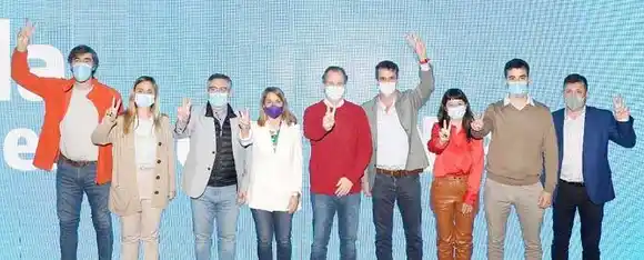 Bordet llamó a �Srecuperar la normalidad con inclusión social, progreso y felicidad⬝