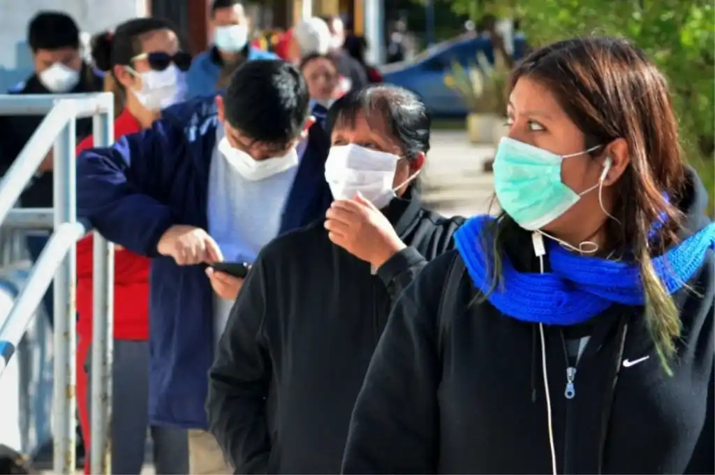 Argentina registró 21 muertes y 3512 nuevos contagios por Covid