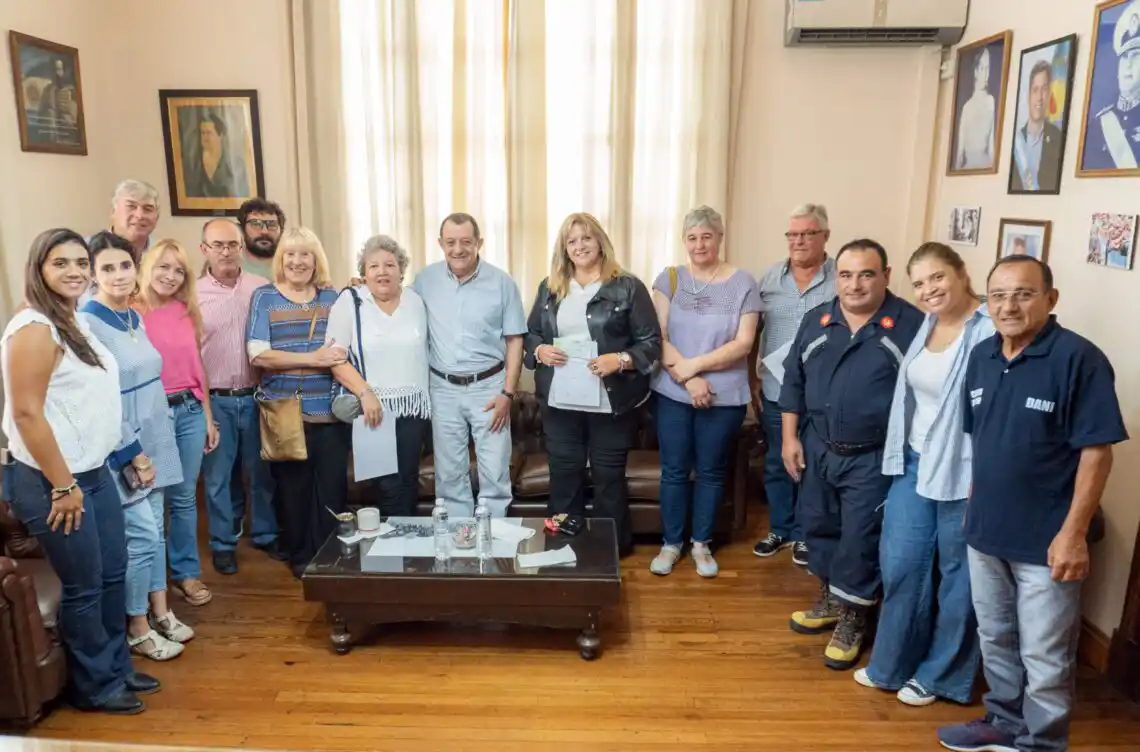 Apoyo. Del municipio a las instituciones locales