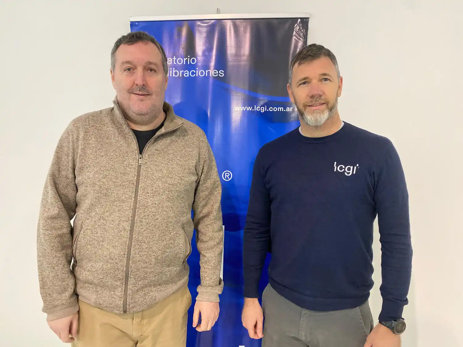 Emilio Moscardo, bioingeniero del Hospital de Rafaela; y Pablo Beresvil, director técnico LCGI SA