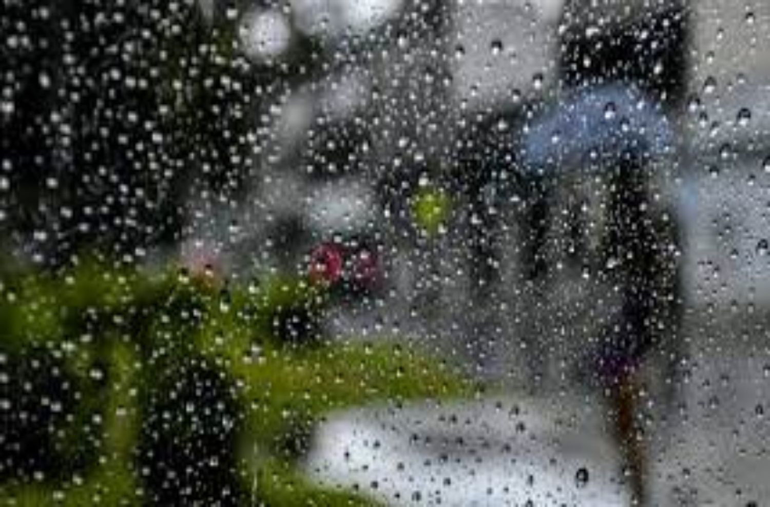 Clima loco en Rosario: chaparrón imprevisto y caída de granizo