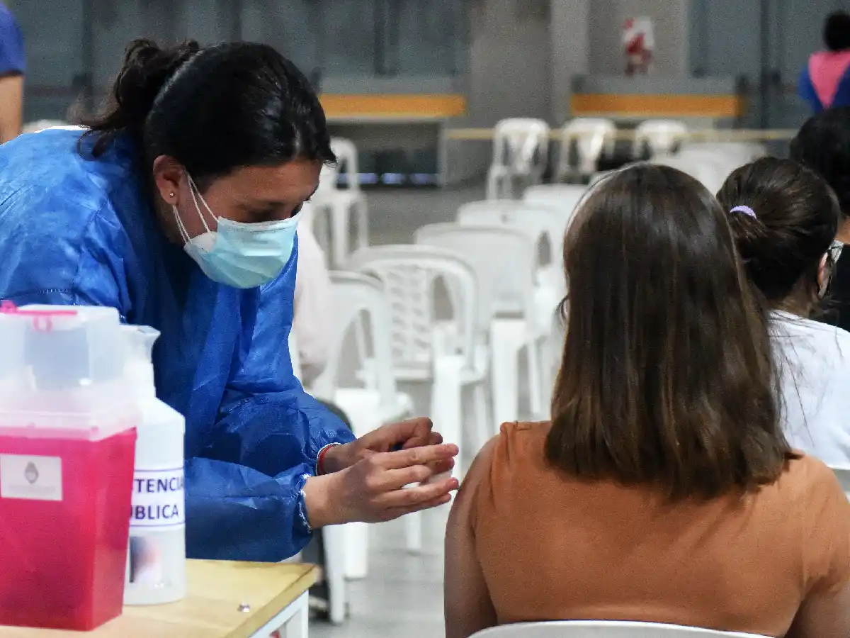 Nuevo operativo de vacunación covid-19 para mayores de 18 años