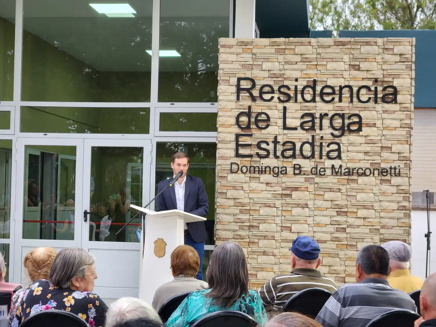 El intendente de La Francia, Franco Castellina, inauguró las obras de ampliación y refacción de la Residencia de Larga Estadía "Dominga Boglione de Marconetti”