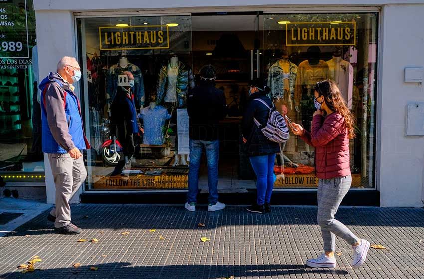 Prueba Piloto: Recorrida por los comercios marplatenses en un video