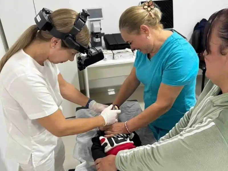 Oftalmopediatría, uno de los flamantes 
servicios del Hospital de la Madre y la Mujer