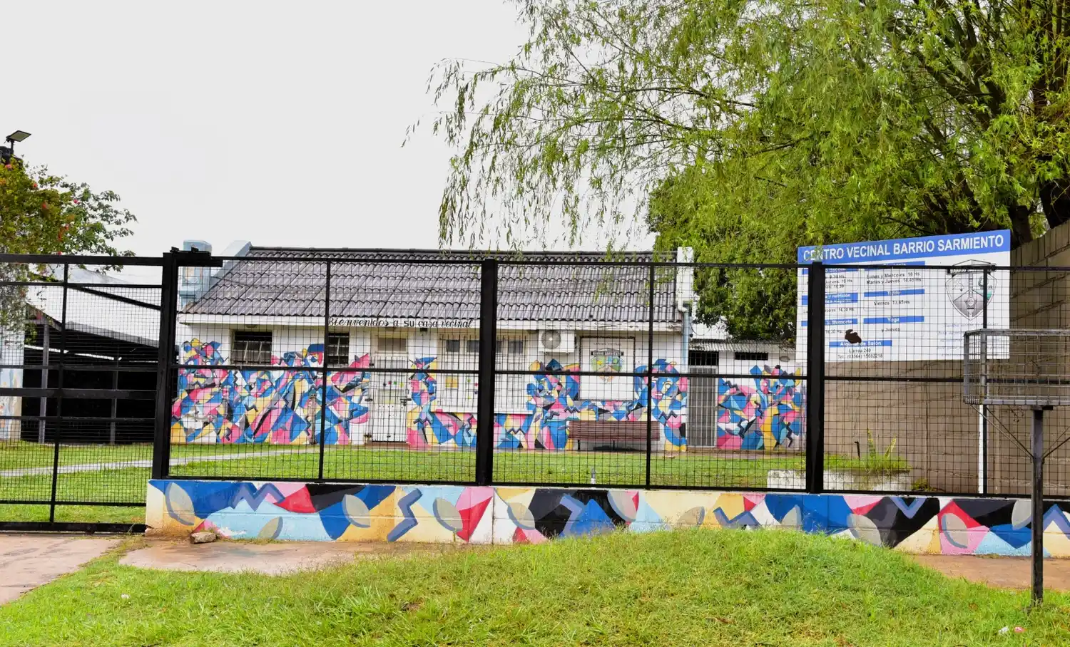 La sede del centro vecinal en López y Planes 505.