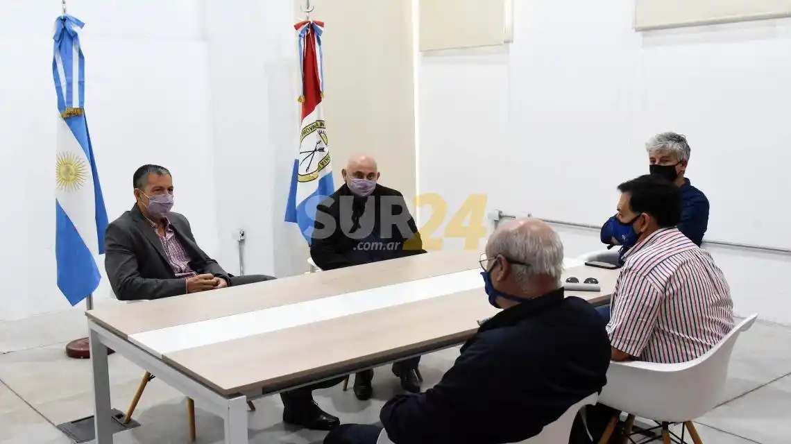 Pusineri se reunió con representantes de gastronómicos por medidas que afectan al sector