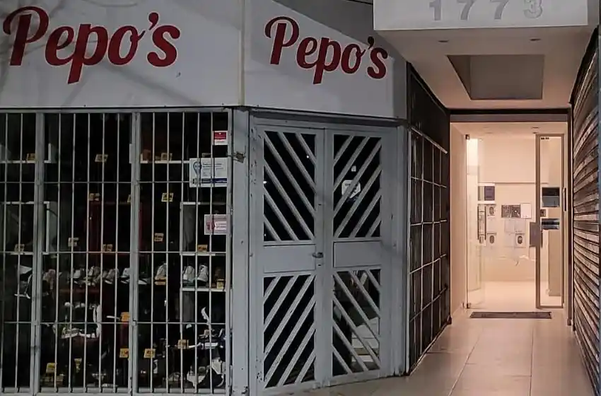 Rompió la vidriera de una zapatería y entró a robar: fue detenido