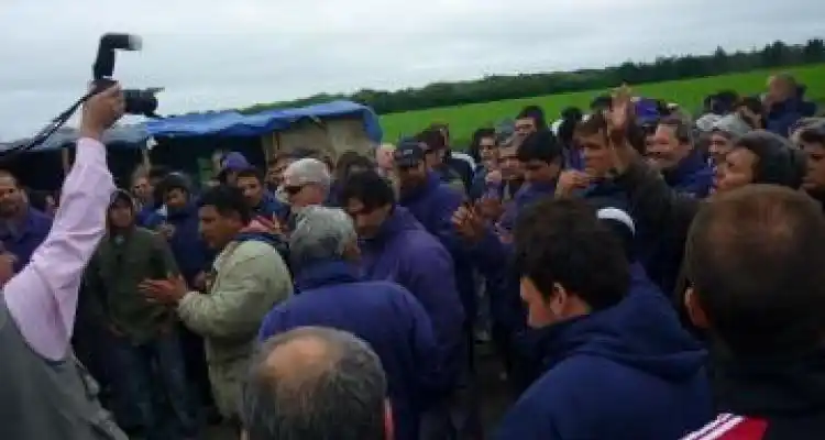 Papeleros en asamblea permanente