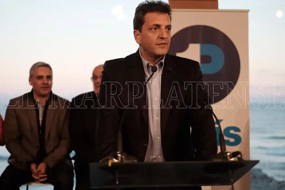 Massa: “Si no hay políticas tributarias, el puerto no va a arrancar nunca"