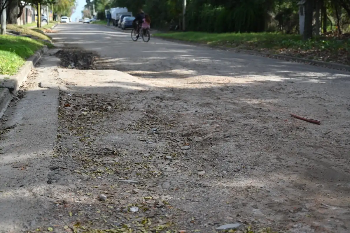 Este lunes comenzarán a reasfaltar por completo la calle Perigan
