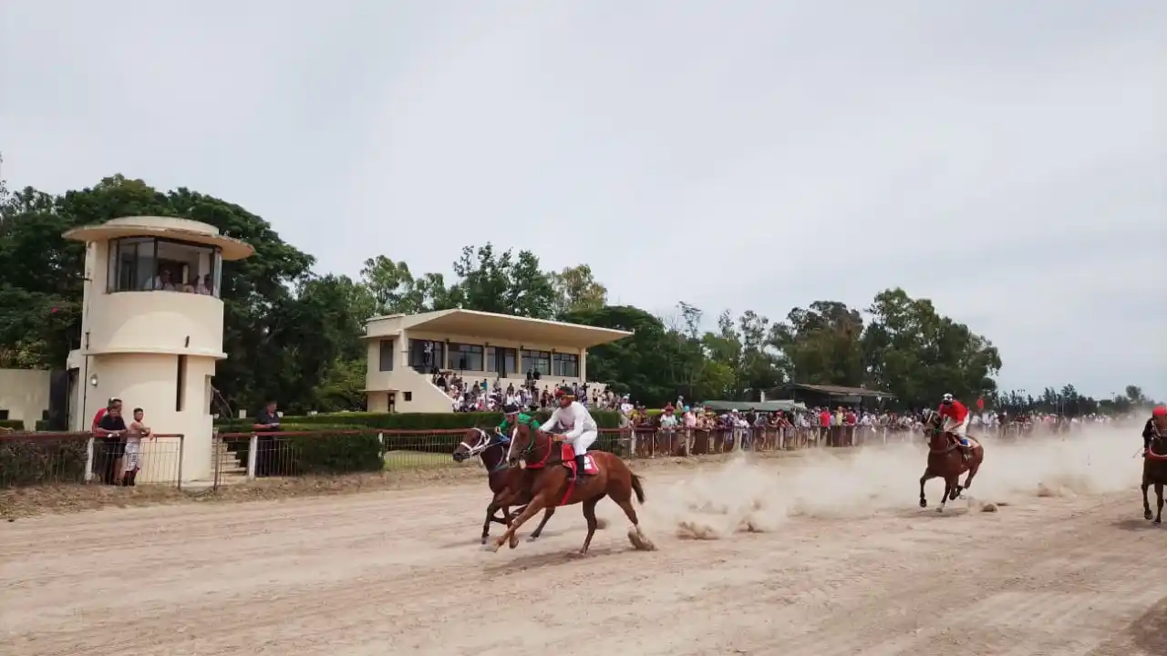 Turf: cierre de temporada con grandes definiciones y destacadas actuaciones