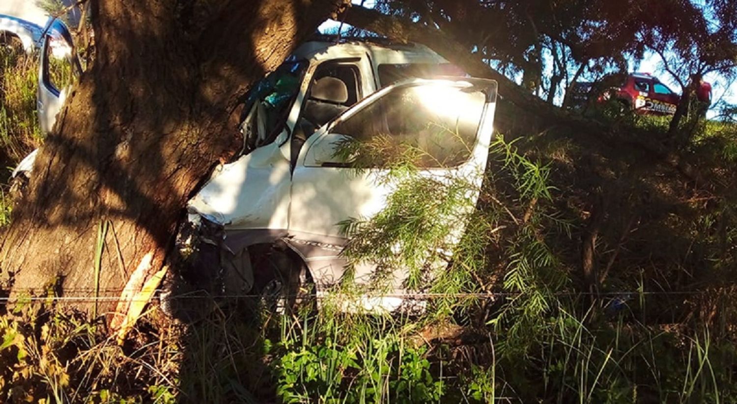 Tremendo accidente en la Ruta 12: una mujer fue hospitalizada en Gualeguaychú y su pareja en Zárate