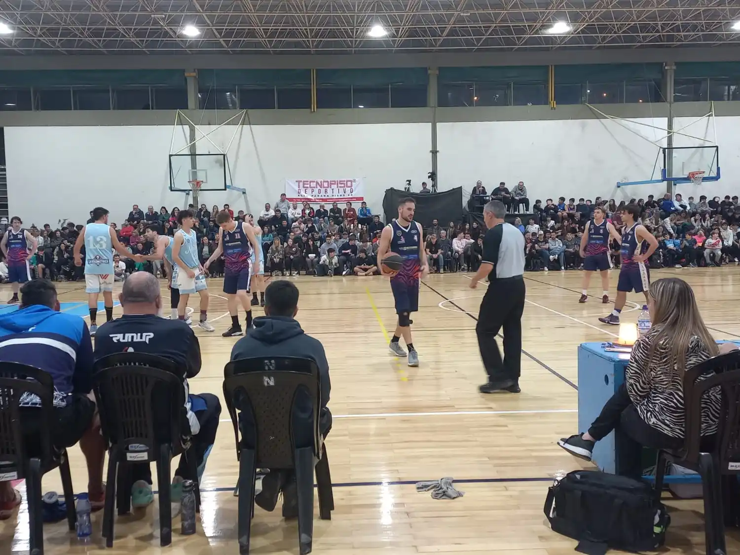 Básquet: En un José Geoghegan repleto, Náutico sacó ventaja en la primera final