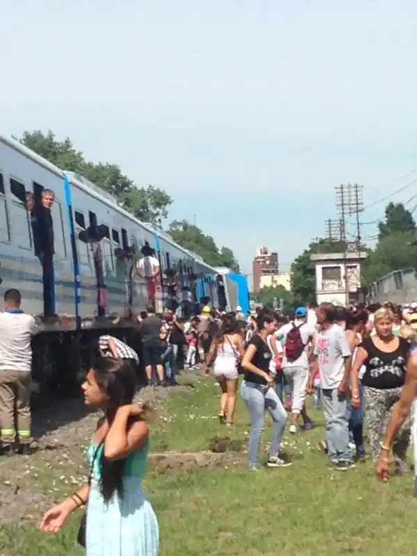 Descarriló tren de la Línea Sarmiento en Morón