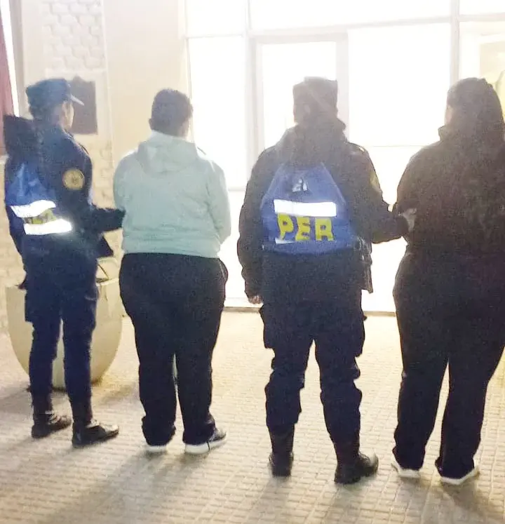 Incautan una camioneta y detienen a dos mujeres paraguayas en el Puesto Vial Brazo Largo