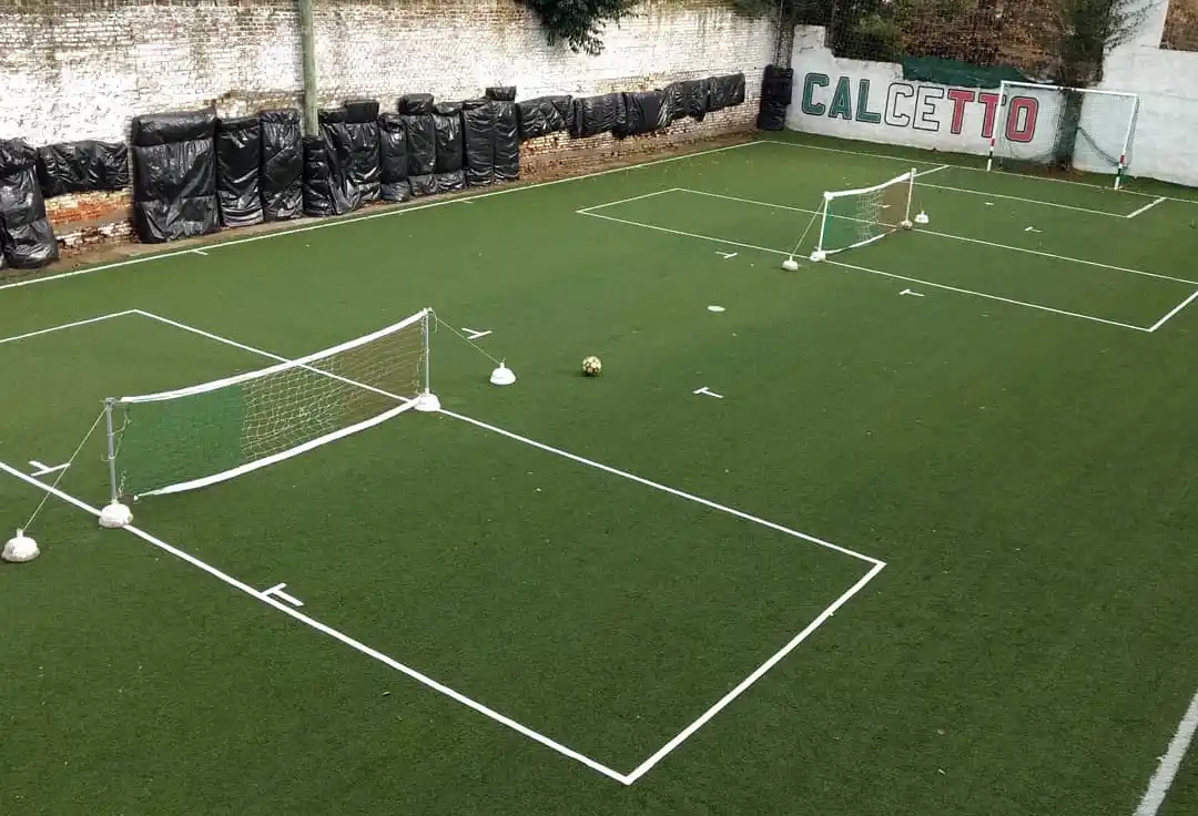 Pidieron la reapertura de las canchas sintéticas de fútbol para practicar la actividad