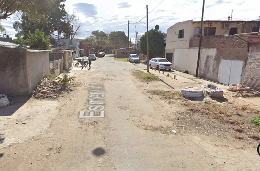 Tiraron una bomba molotov en la casa de una jubilada para que la abandone: «Le vamos a meter tiros»