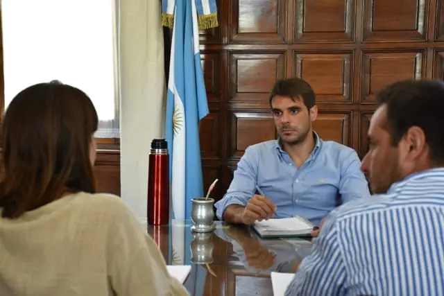 San Nicolás: Intendente anunció congelamiento de salarios pero vecinos se indignaron con aumento de tasas municipales