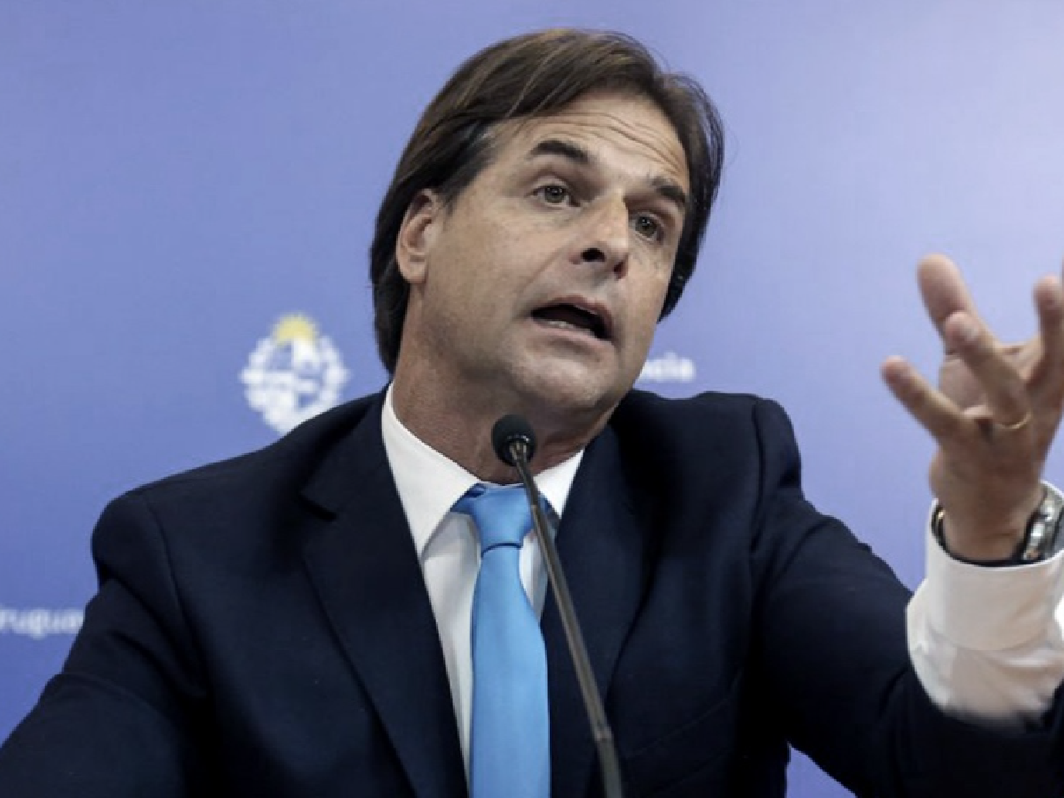 Uruguayos rebasaron el número de firmas necesarias para pedir un referendo