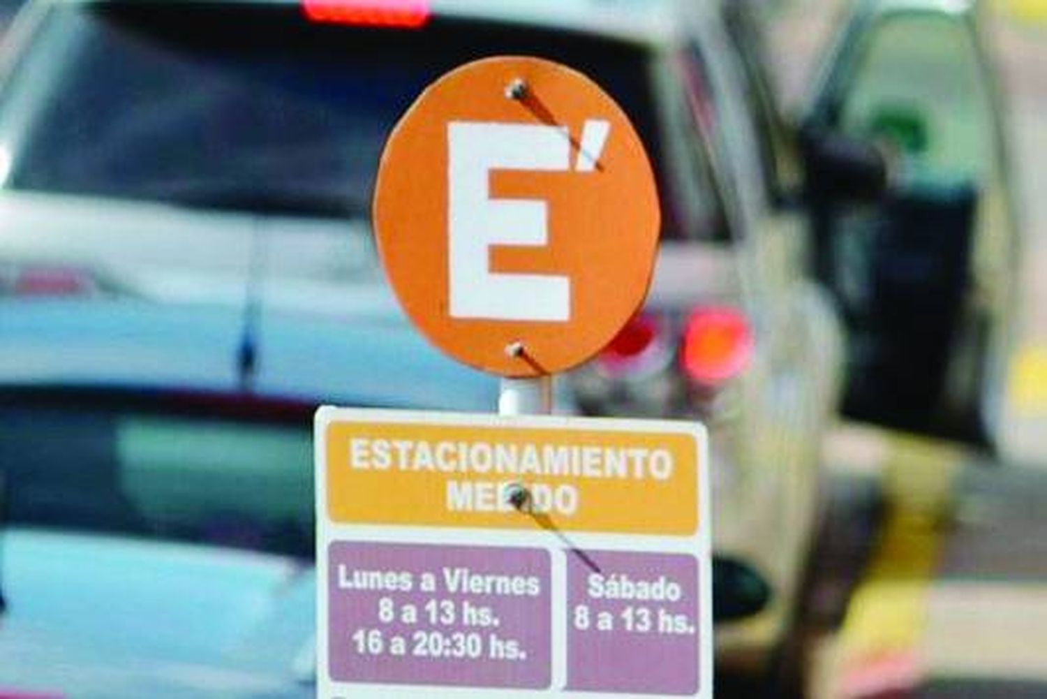 El estacionamiento medido no opera durante el fin de semana largo