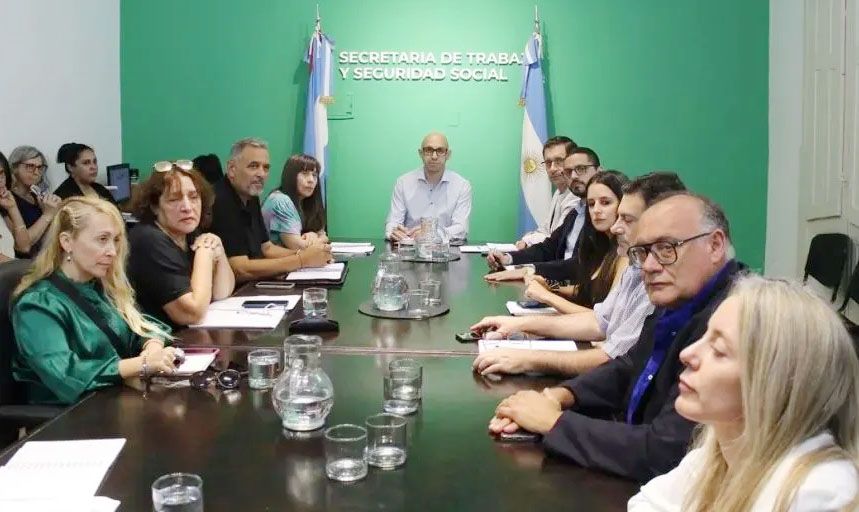 El gobierno convocó a paritaria a los gremios estatales para este viernes