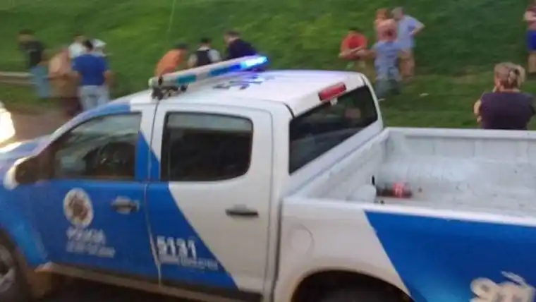 Una mujer murió tras ser embestida cuando viajaba en moto