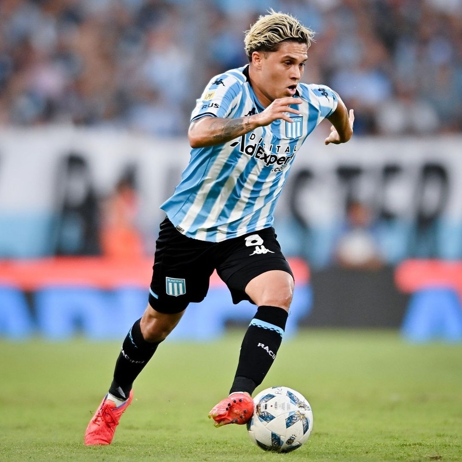 Independiente y Racing se miden en el clásico de Avellaneda