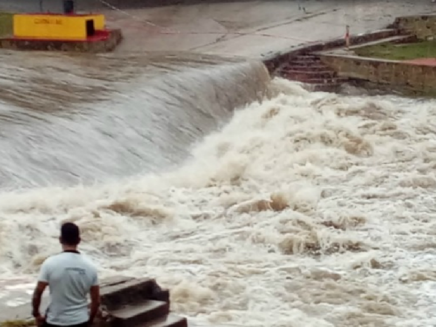 Impactante crecida del río San Antonio: 10 metros de pico 