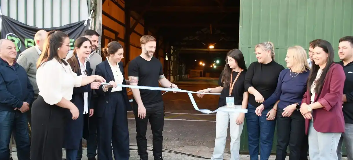 La Municipalidad hizo entrega de los galpones a ECU para el armado de las carrozas