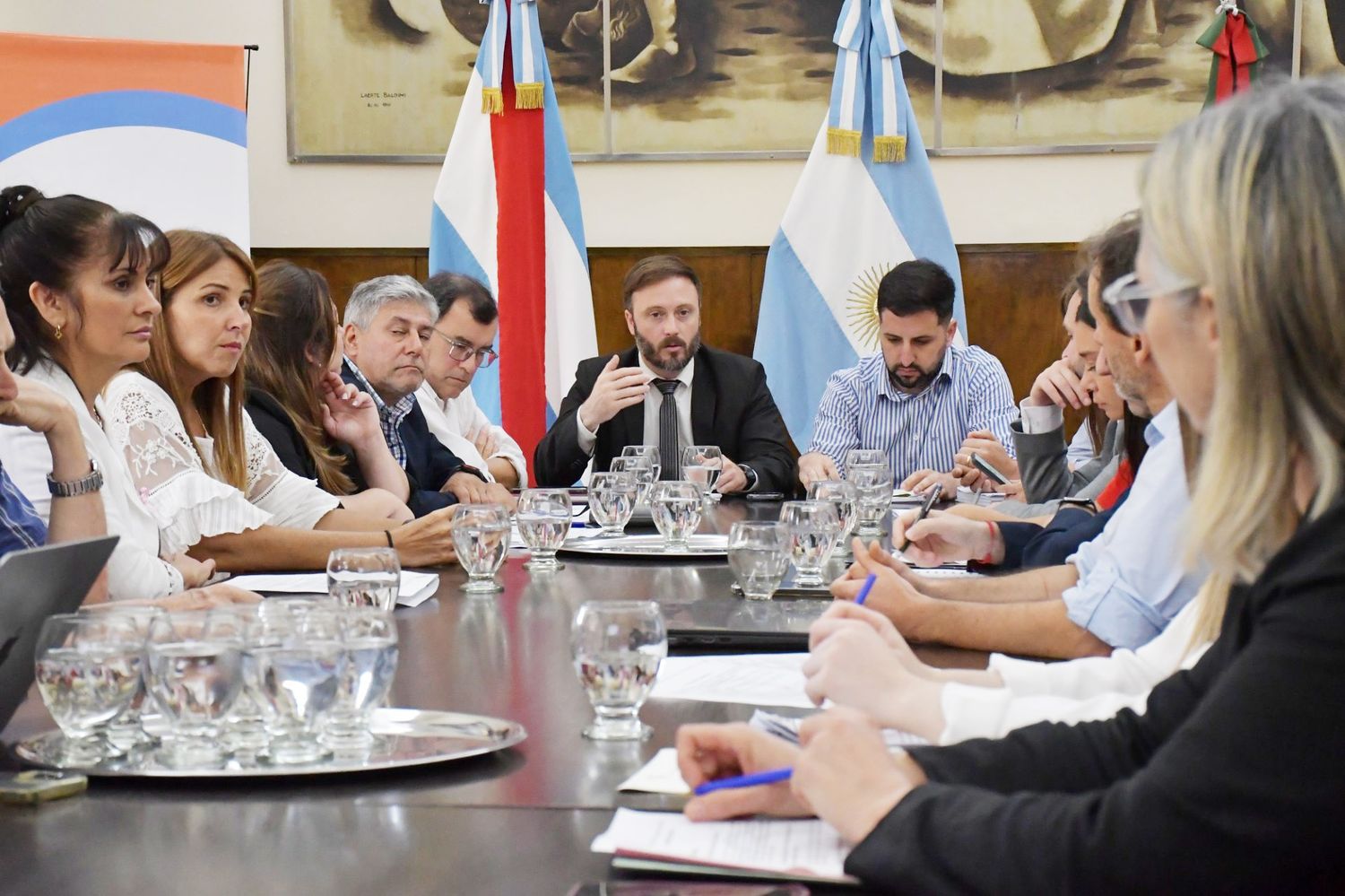 Azcué encabezó un encuentro para debatir en torno a la ley provincial de economía del conocimiento