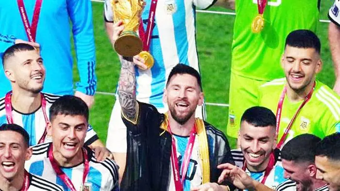 El bisht con el que Leo Messi alzó la copa del Mundial