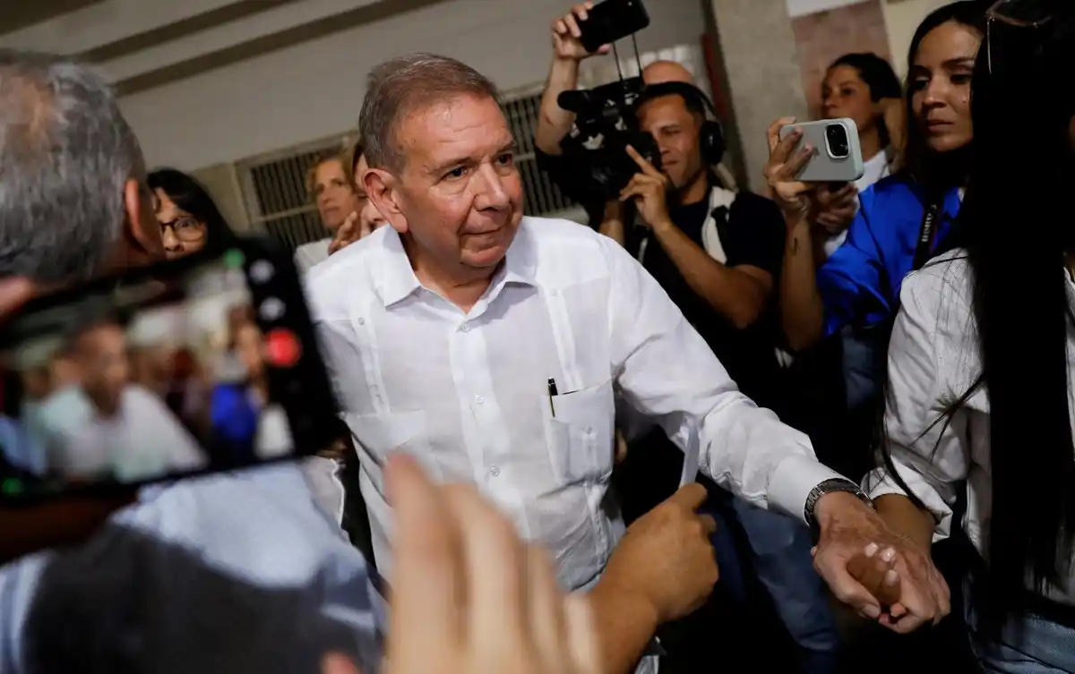 El antichavista pidió asilo al considerar que en Venezuela sufría persecución política y judicial.