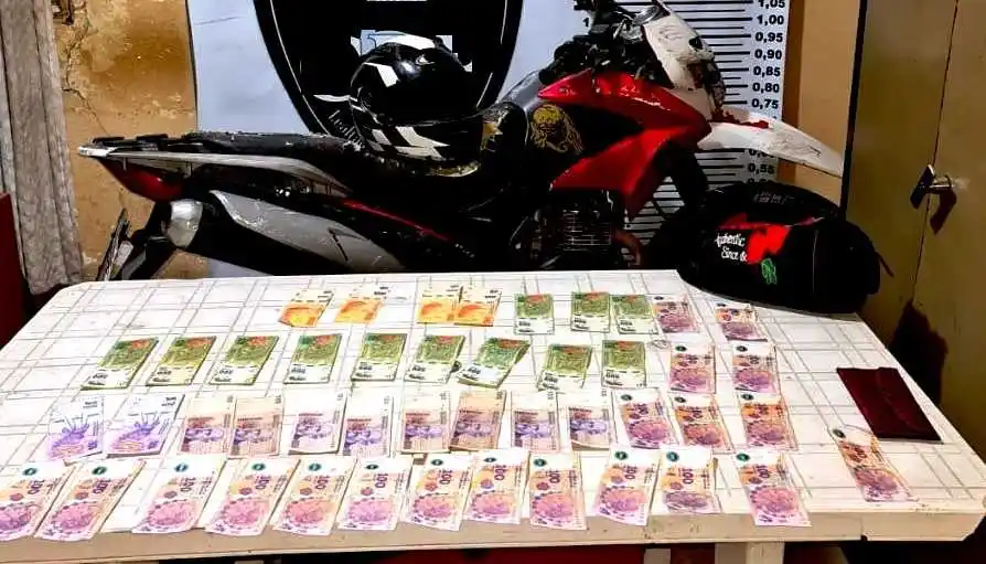 Menor detenido tras arrebatar una cartera