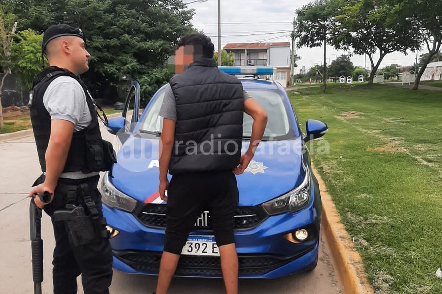 Robó dos celulares, pero le dijo a la policía que eran suyo y de su hermana