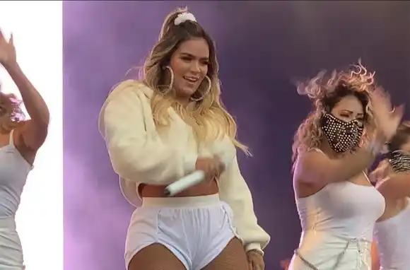 La cantante Karol G dio positivo en coronavirus