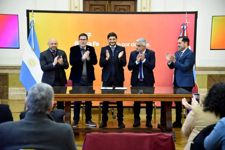 Escuela de Oficios: Provincia y UNR firmaron convenio