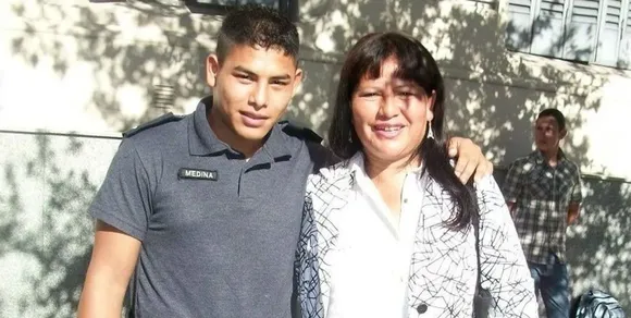 Un policía devolvió el dinero que le transfirieron por error