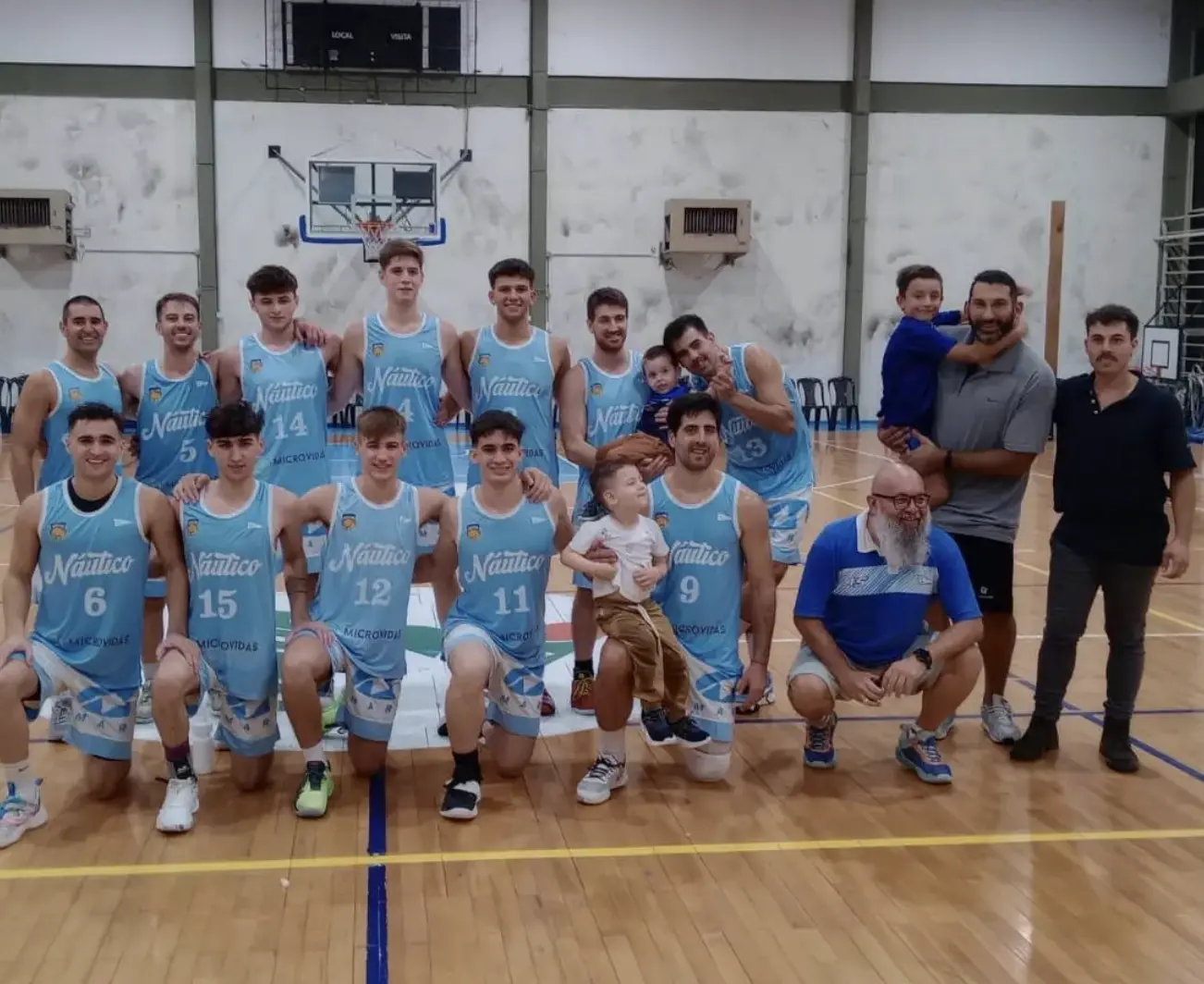 Básquet: debut y triunfo para la primera celeste