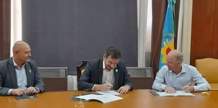 Matzkin y Reyes firmaron un convenio con el Banco Provincia