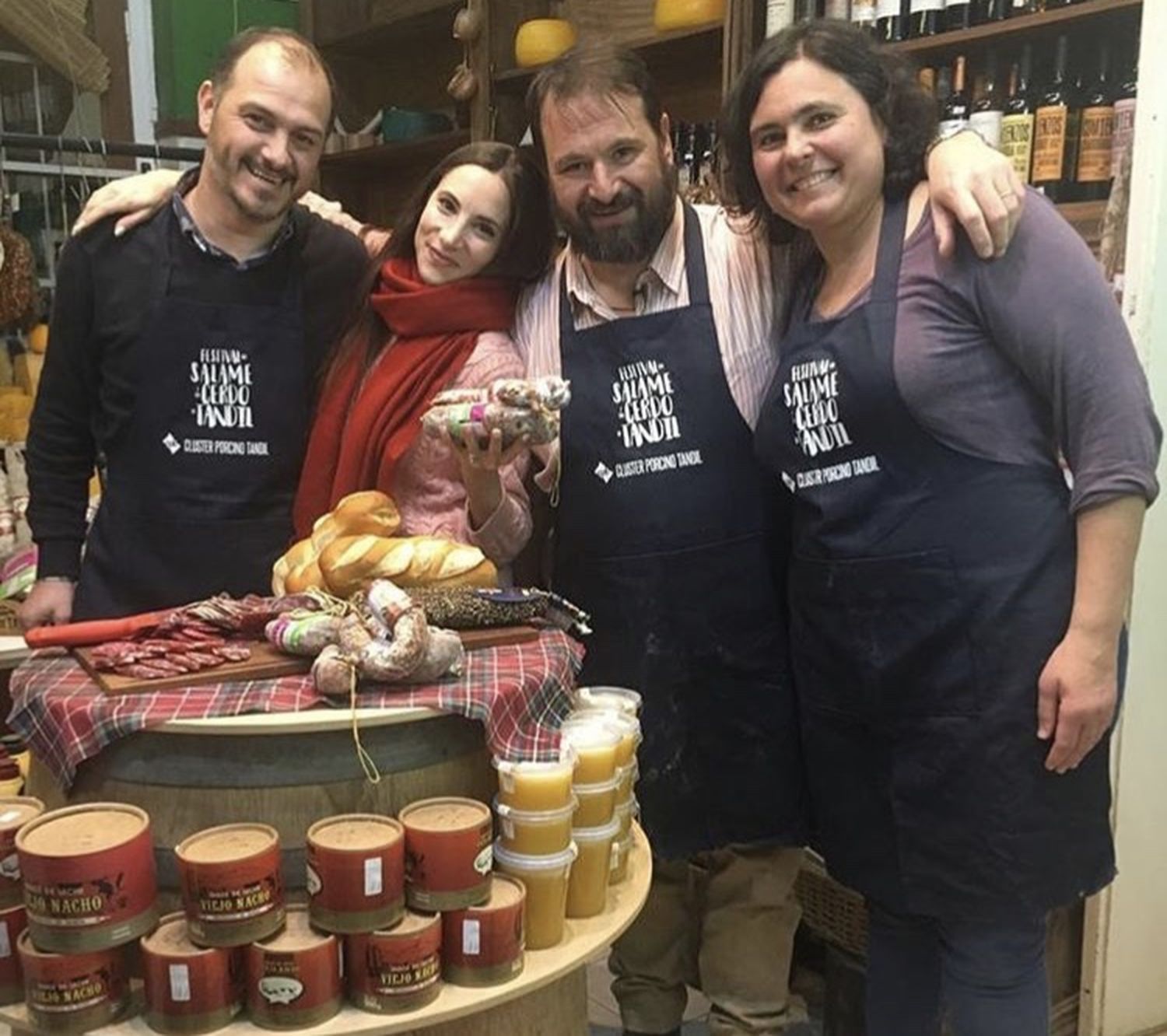 La actriz Magui Bravi estuvo en Tandil grabando un nuevo programa de Clave Argentina