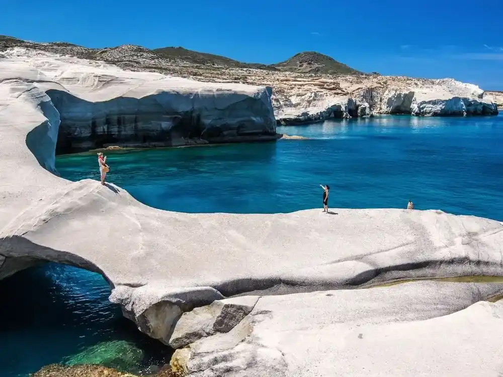Milos: un viaje al paraíso griego