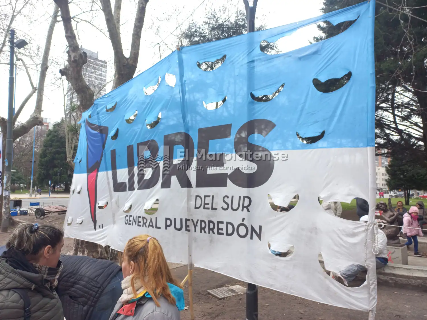 Organizaciones sociales se manifestaron para pedir que el gobierno nacional y municipal que entreguen mercadería.