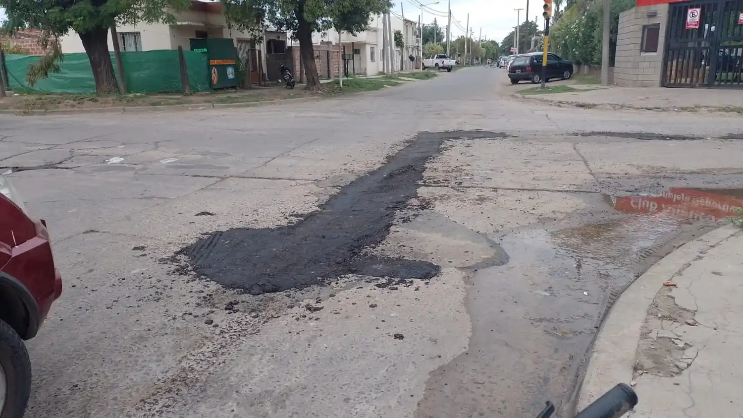 Después de la caída de un vecino, bachearon