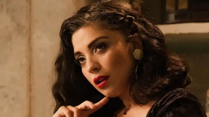 Mon Laferte lanza dúo con Alejandro Fernández