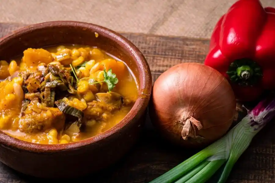 El locro, el mejor guiso argentino para celebrar el Día del Trabajador este 1° de mayo