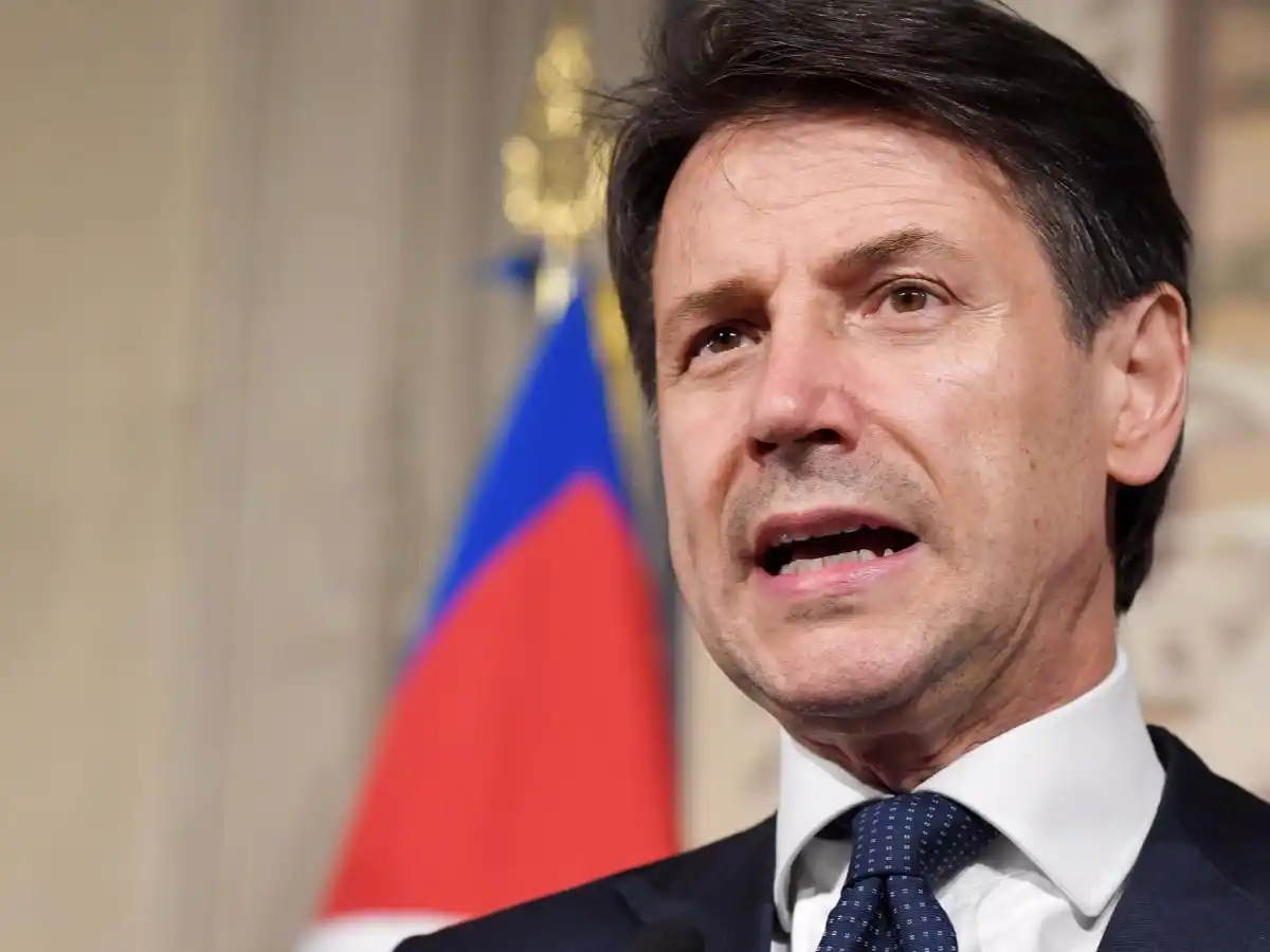 Giuseppe Conte renunció como primer ministro de Italia