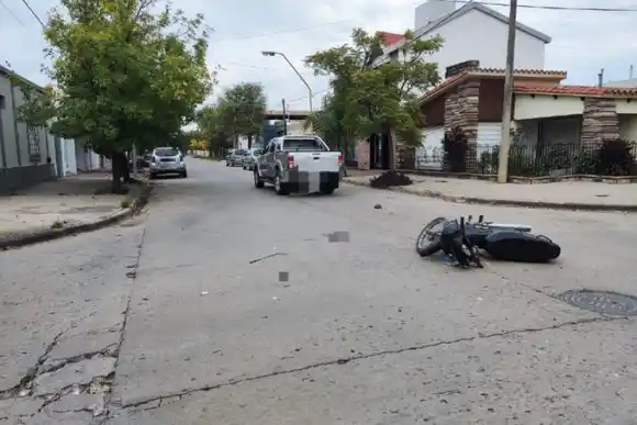 De a cuatro en una moto: chocaron y varios terminaron en el Hospital